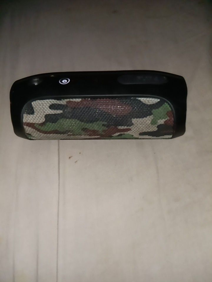 JBL Flip. 4 $40
