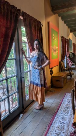 Beautiful dress size M