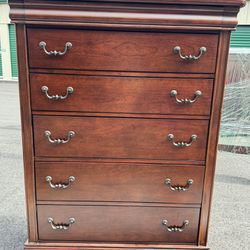 5-drawer wooden dresser with secret compartment at top