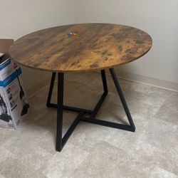 Dining Room Table 