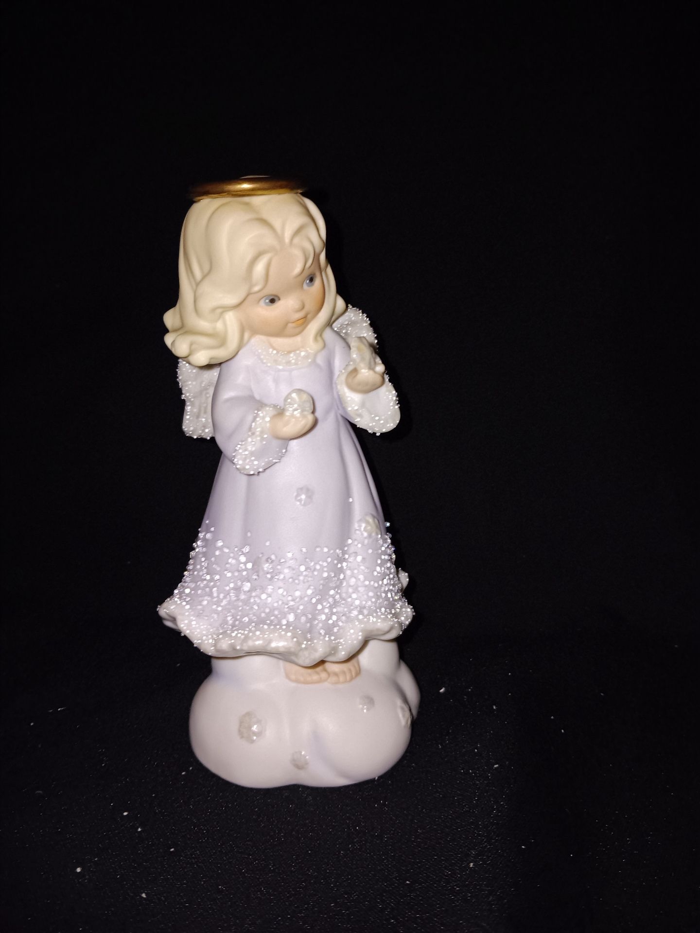 Angel and Snowflakes, Enesco