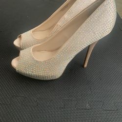 Jennifer Lopez, high heel shoes