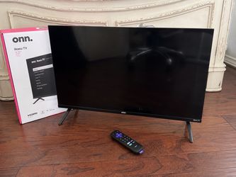 32” HD Roku Smart TV