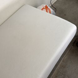 Twin size memory foam mattress