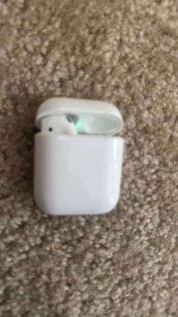 Apple AirPods 1st gen right side and case only