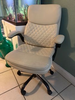 Desk chair