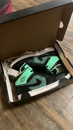 Jordan 1s 89 green glow
