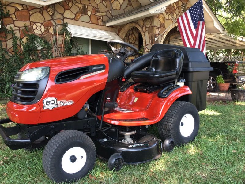Craftsman DYS 4500 Riding lawn mower 42" With bagger system for Sale in