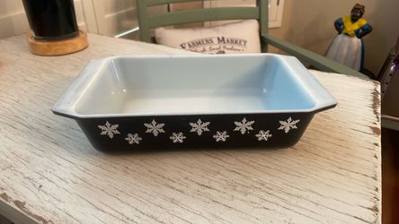 Pyrex, Charcoal Snowflake