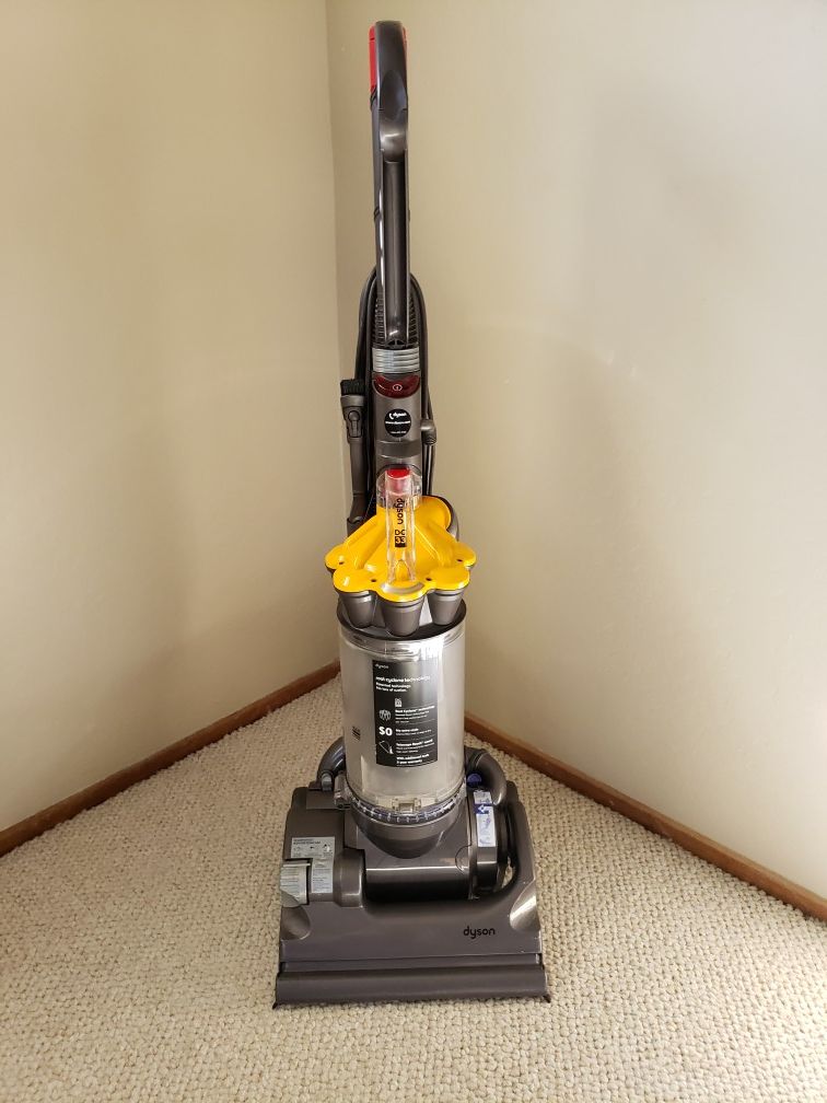 Dyson DC33 Multi-Floor Upright Bagless Vacuum Cleaner