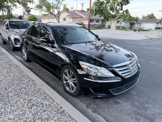 Hyundai genesis 2012