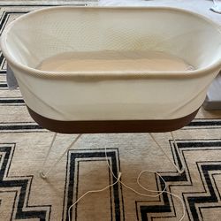 SNOO Smart Sleeper Bassinet