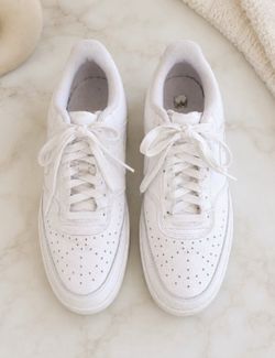 Nike White Court Vision Low Sneakers Mens Size 9 / Womans’s 10.5