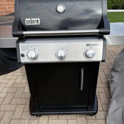 Weber Spirit E-310  Grill, Propane Gas.