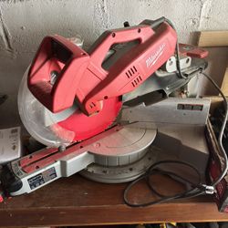 Milwaukee 12” Mitre Saw