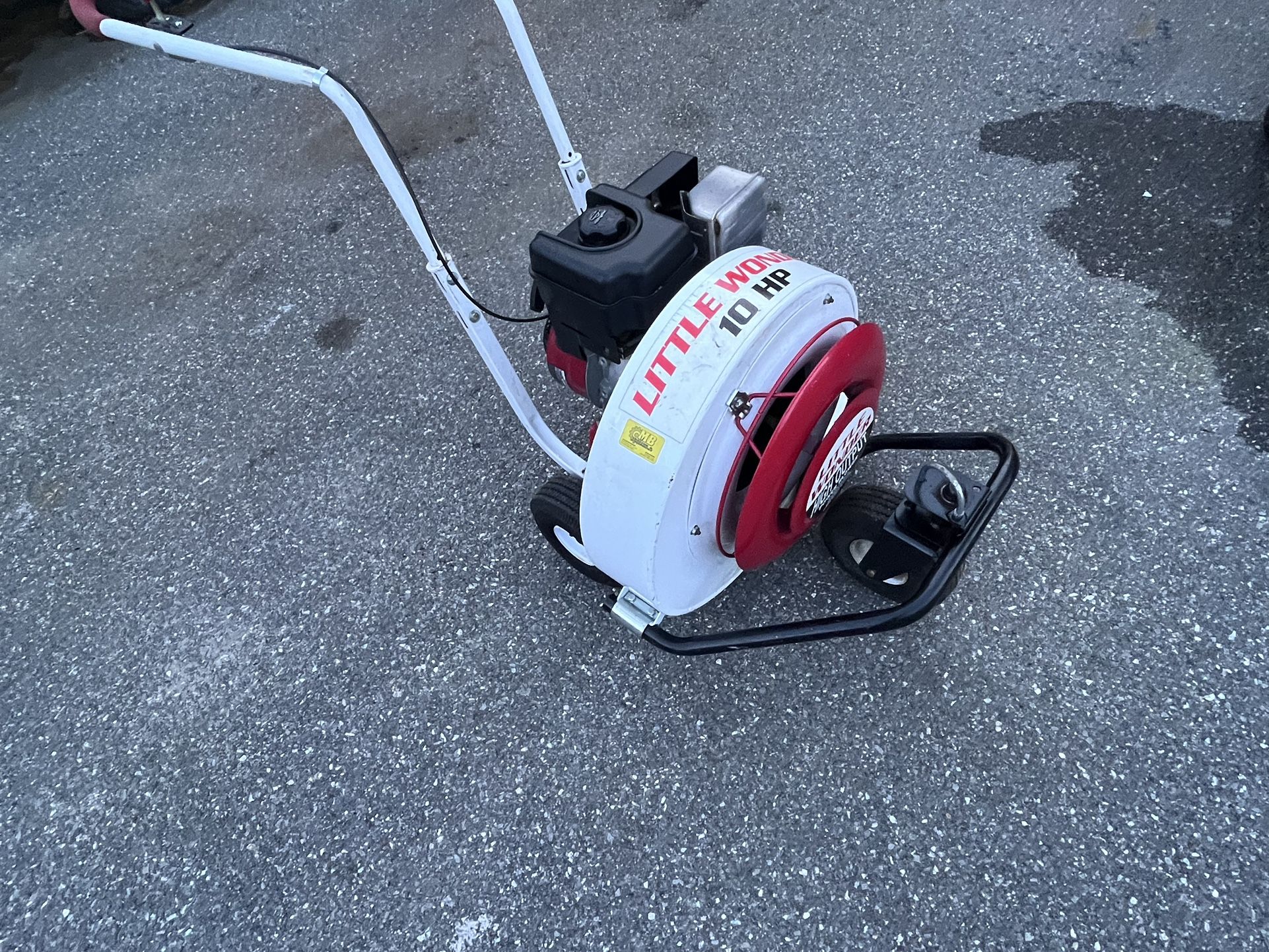 littel wonder commercial grade walk behind leaf blower. (Delivery Available, read full ad.)