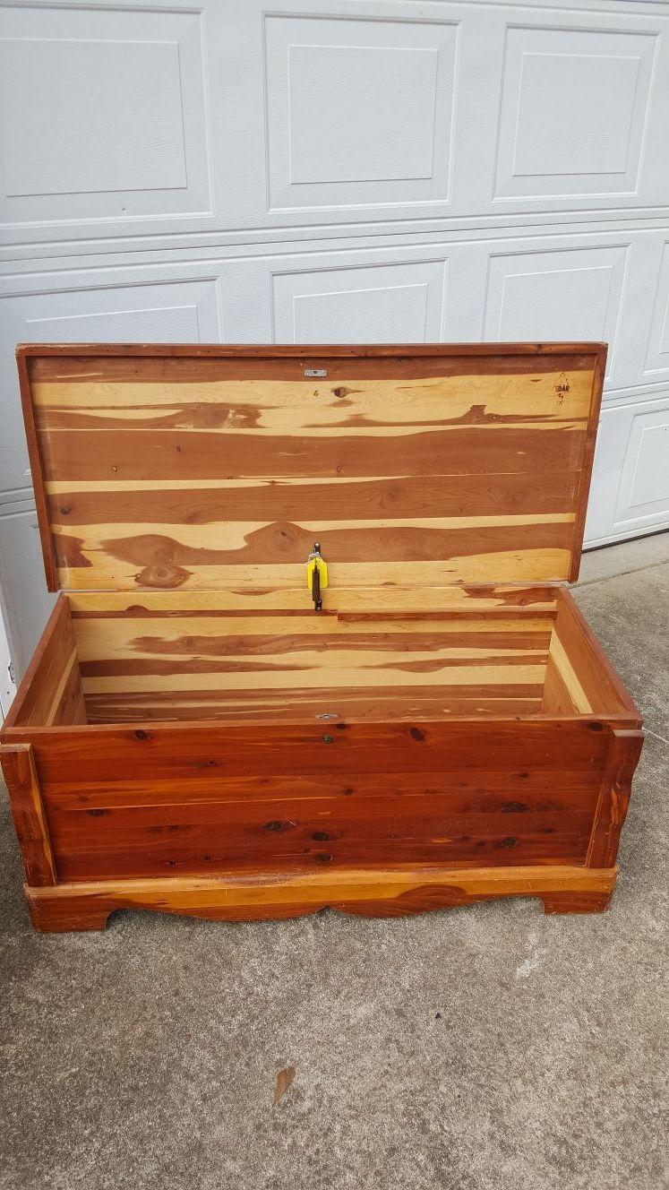 Vintage Cedar Wood chest Cedar by Murphy Rare