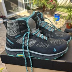 Womens Hiking Boots 6.5 Vasque