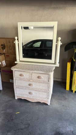 Dresser And Mirror Set