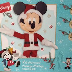 4 Foot Animated Mickey And Minnie. 