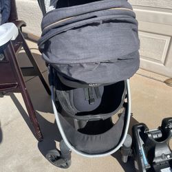 Graco Car Seat Stroller and Car seat Base 