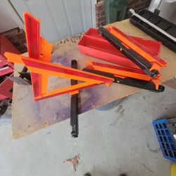 Road Reflective Triangles With Sturdy Bottom Base