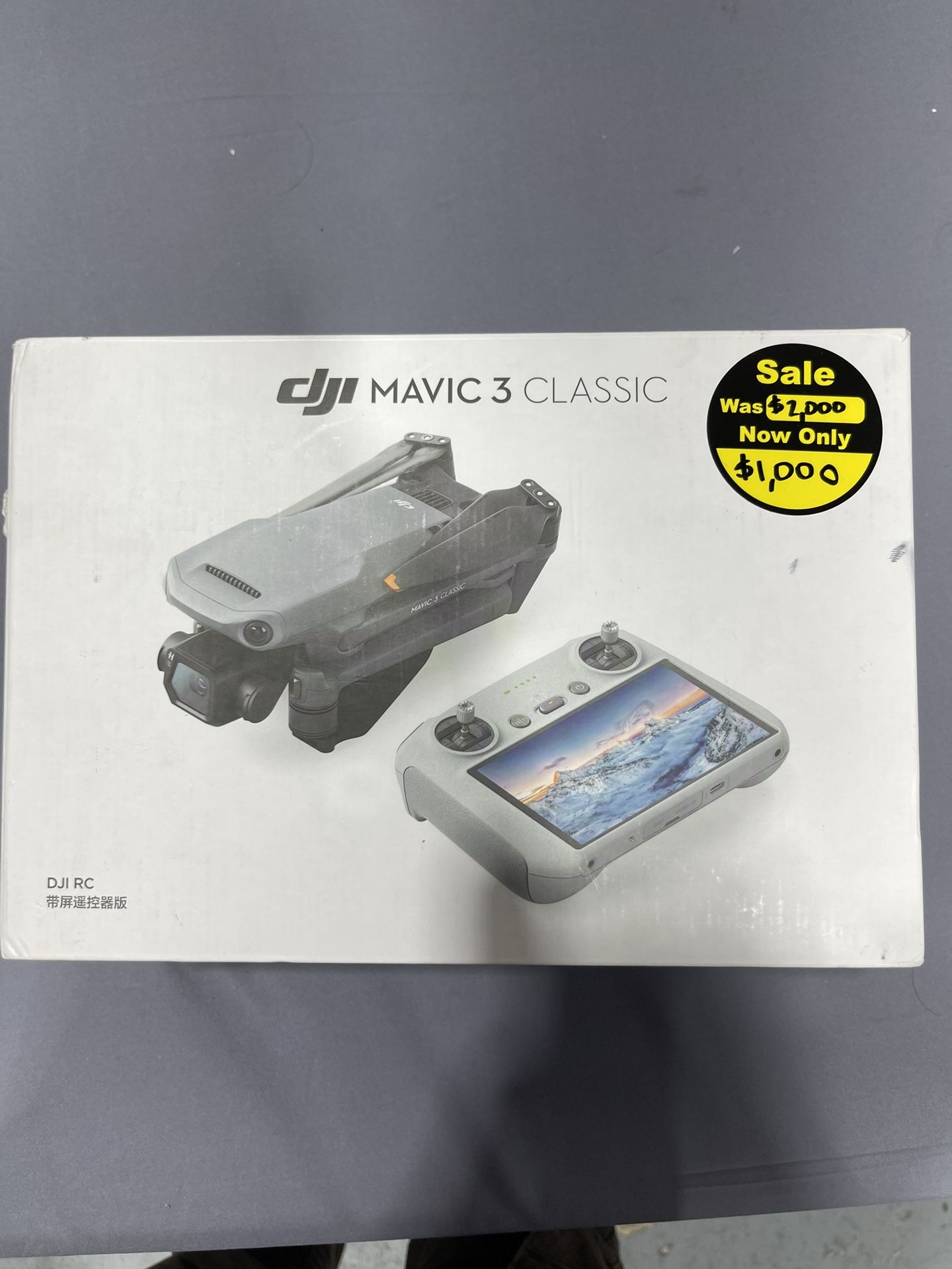 DJI Mavic 3 Classic (DJI RC), Drone with 4/3 CMOS Hasselblad Camera, 5.1K HD Video, 46 Mins Flight Time, Omnidirectional Obstacle Sensing, Smart Retur