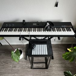 Selling Professional Music Production / Studio Equipment (MIDI, Headphones, Keyboard)