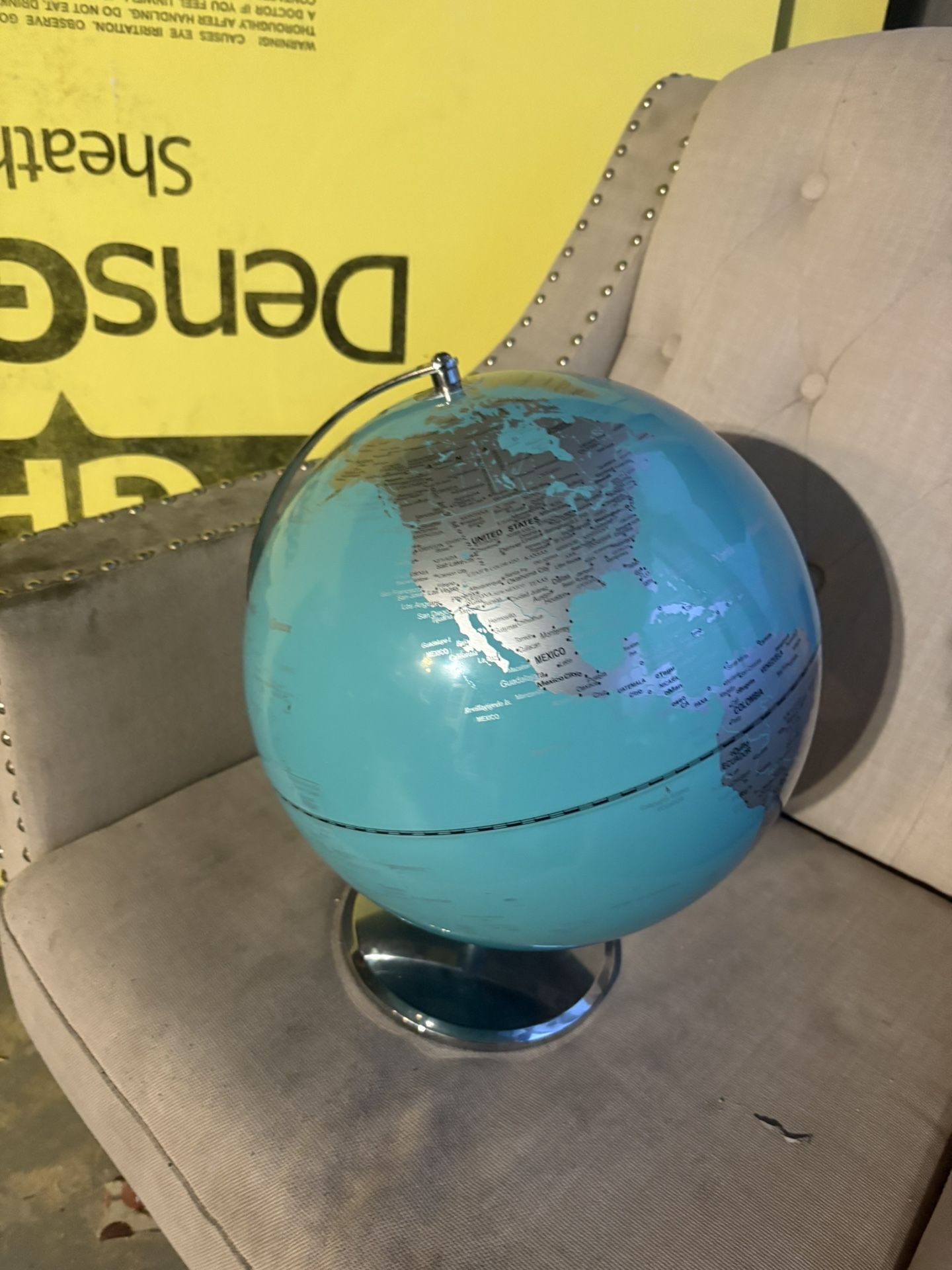 13” World Globe Earth Ocean