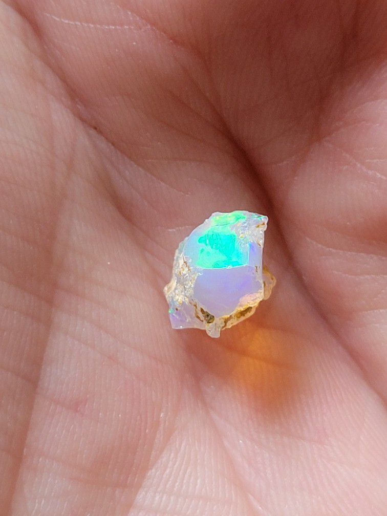 2ctw Natural Ethiopian Fire Opal Rough Untreated Stone / Crystal 