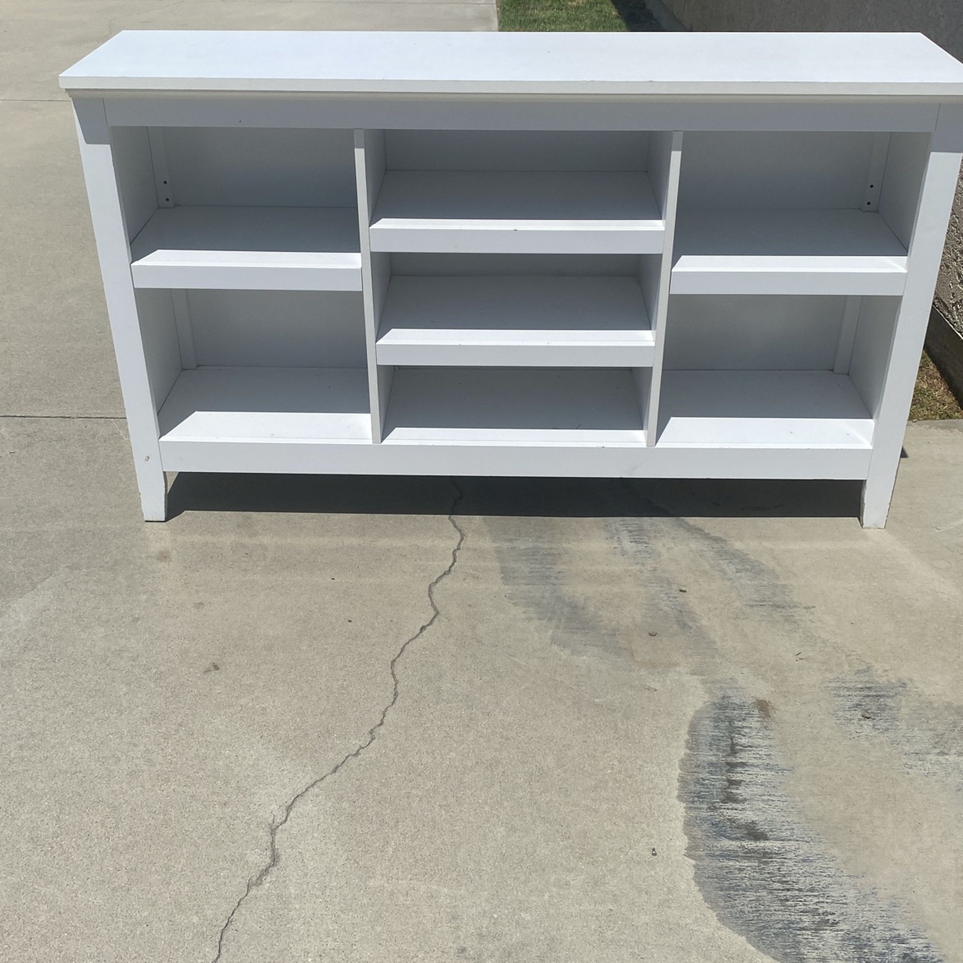 Entertainment Center /shelfs Dresser