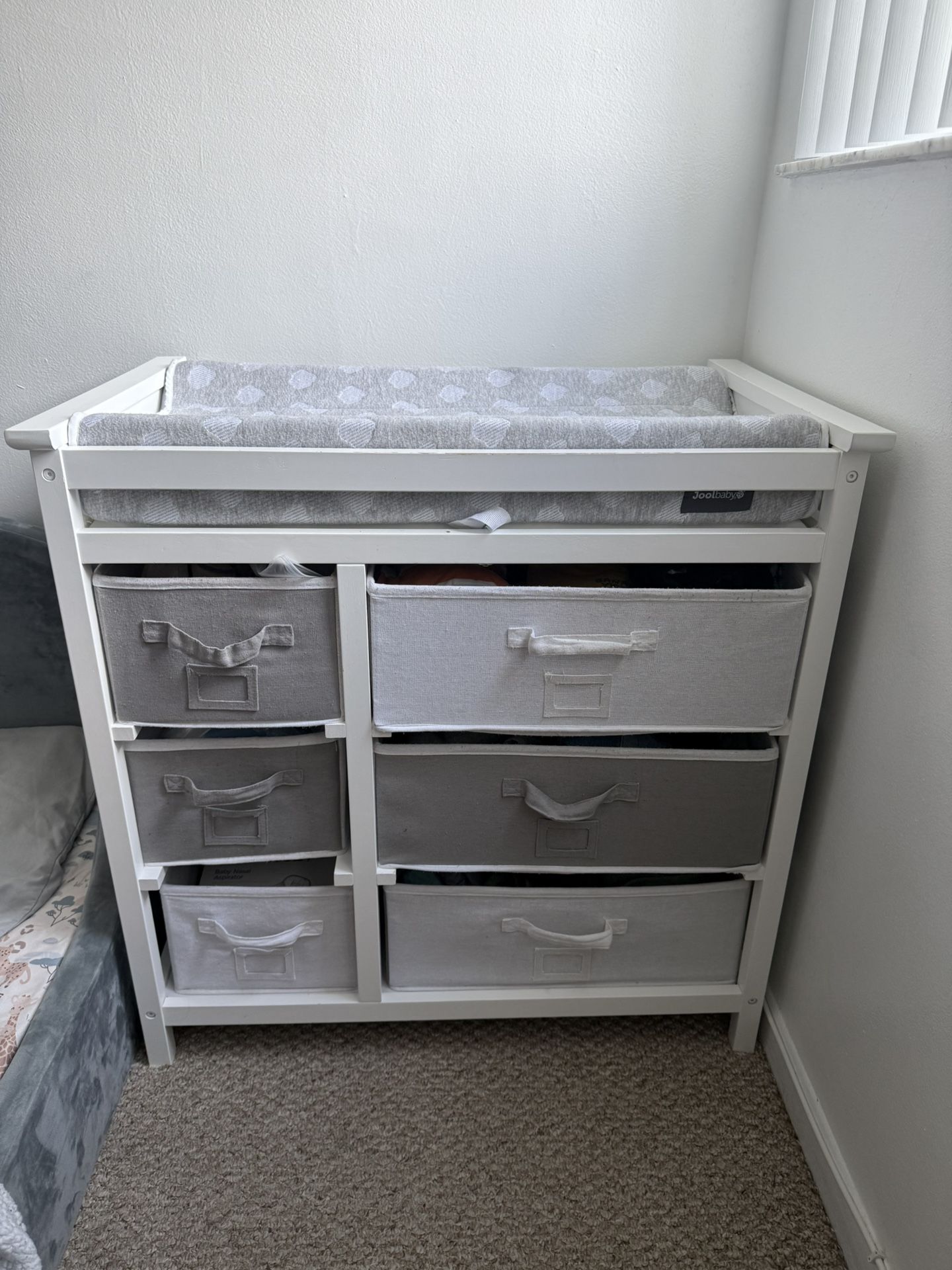 Changing Table/ Mesa Para Cambiar