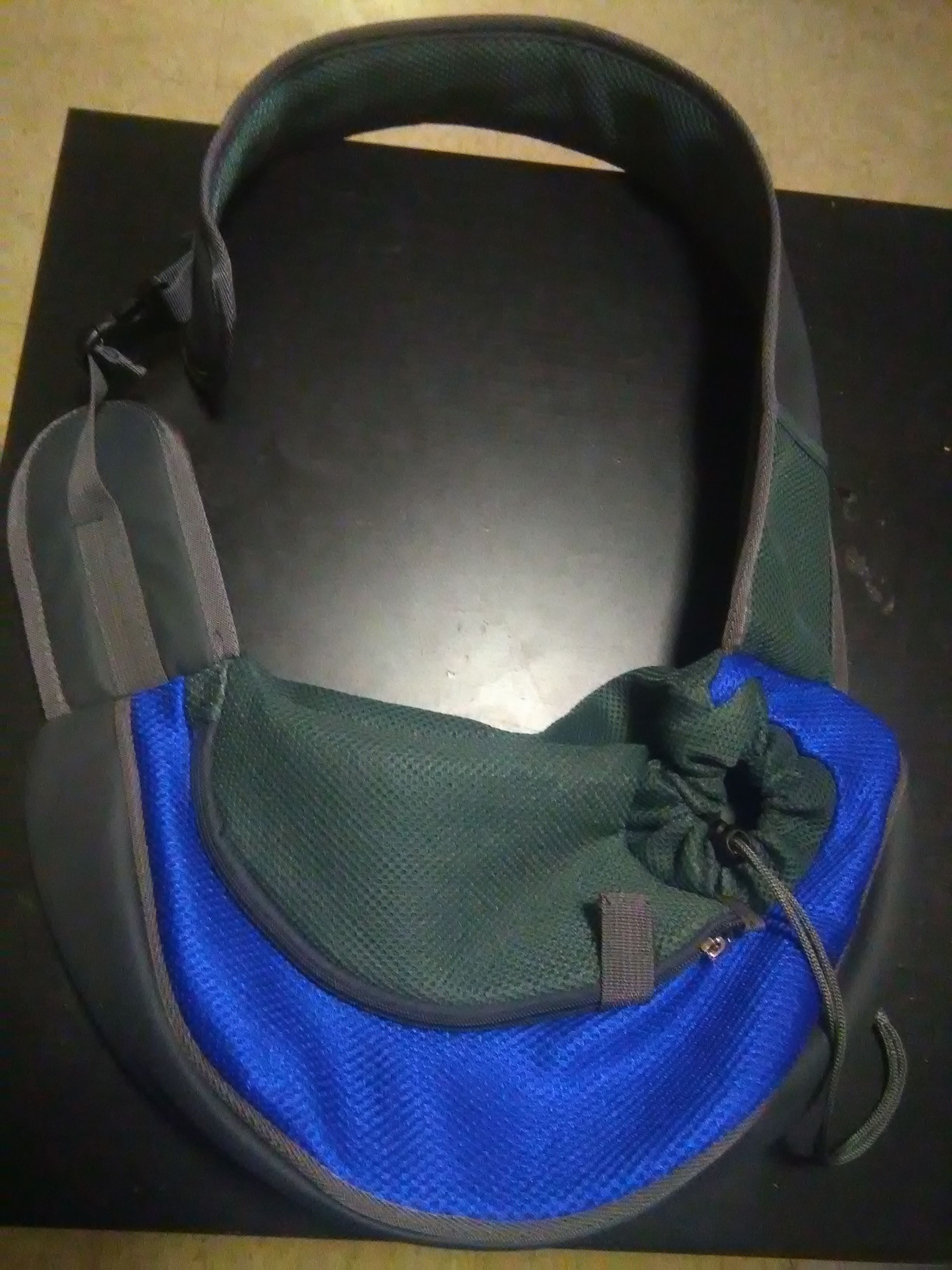 Pet sling front carrier. Size small S:35*8.5*20cm