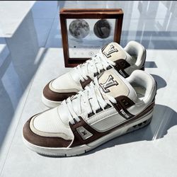 Louis Vuitton Co-branded Casual Sneakers US9.5 • 9.9/10 Condition • Size & Check
