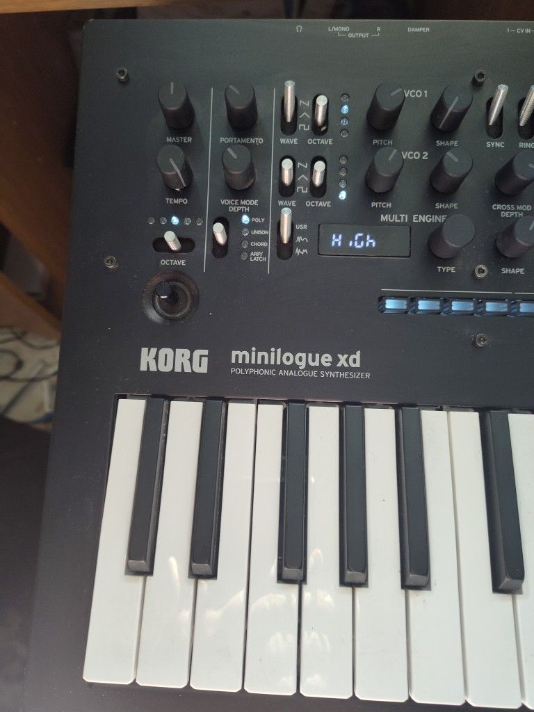 Korg Monologue XD  Polyphonic Analogue Synthesizer