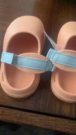 Crocs For Girls