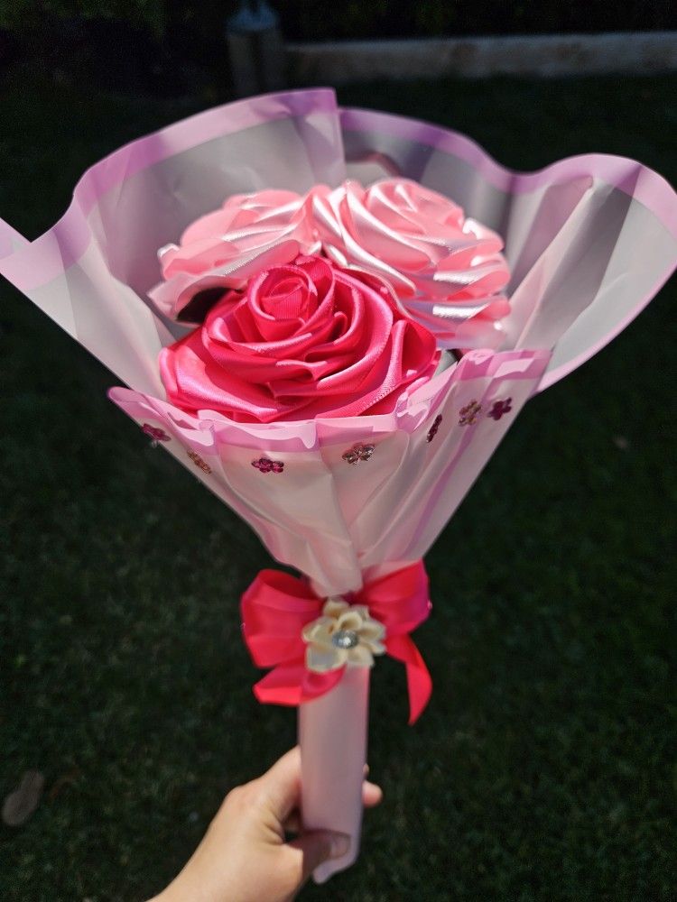 Mother’s Day Eternal Bouquet of 3 Roses 💐