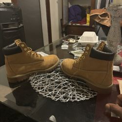 Size 7 Timberlands Nice Shape Low Price