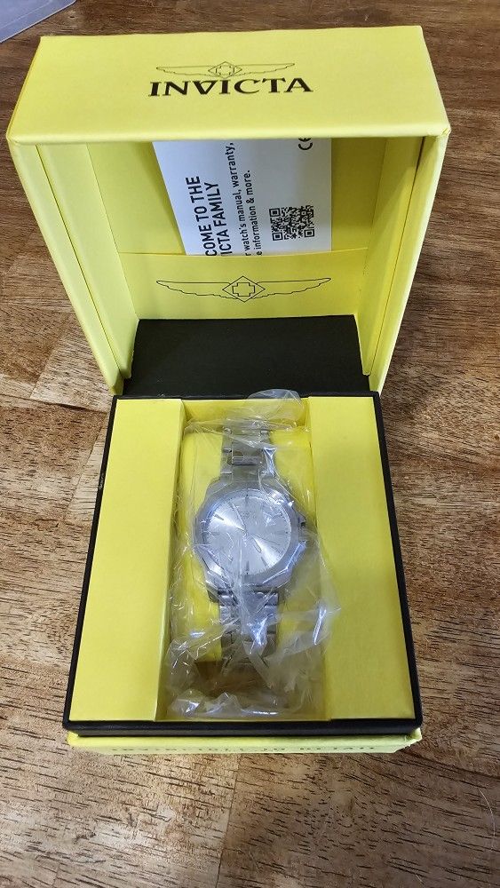 Brand New 34mm All Silver Invicta Watch