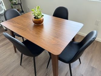 George Oliver Klaudia Mid-Century Dining Table