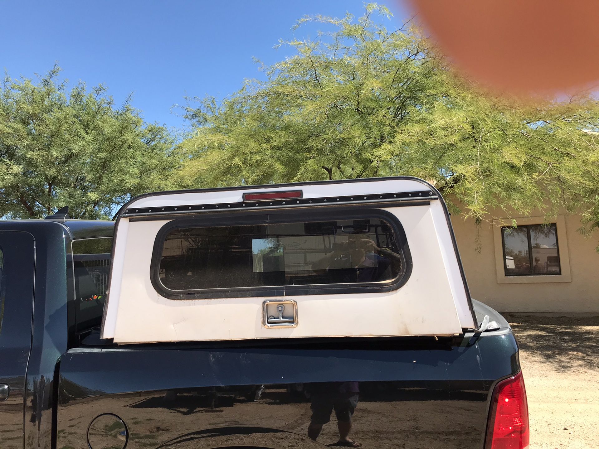 A..R.E Utility truck camper shell (off a 2000 Chevy s10 + working locks with keys)