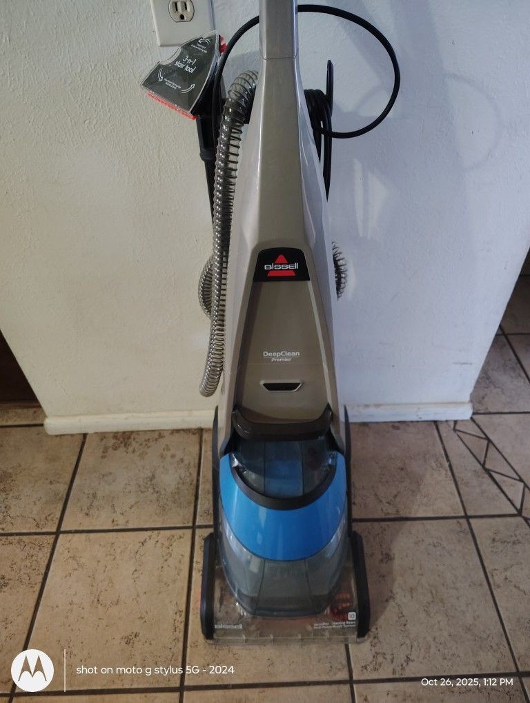 BISSELL deep clean carpet cleaner like new