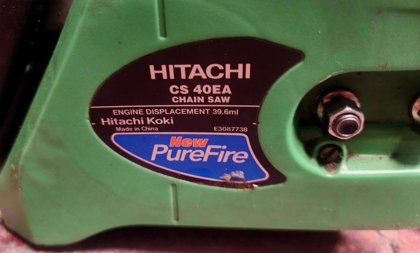 18inch Hitatchi Chainsaw Gas Powerered
