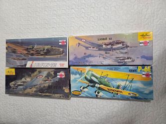 Airplane model kits