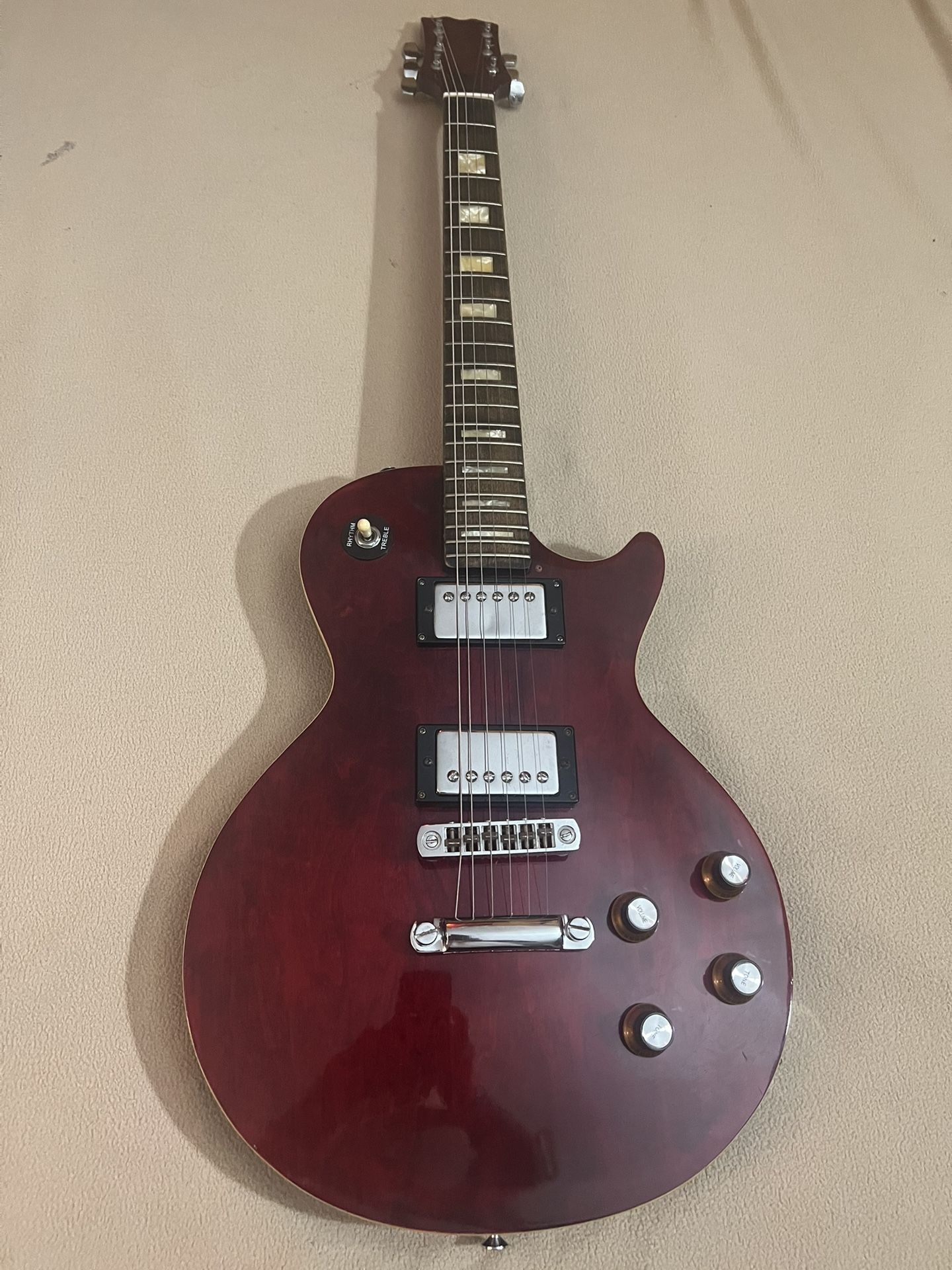 Les Paul Style Guitar
