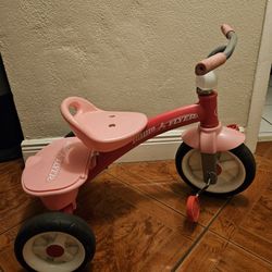 Kids/Girls Tricycle (Radio Flyer)