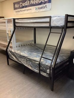 Bunk bed full/tiwn w /mattress special Price 😍
