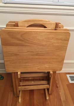 4 piece wooden table with carrying stand