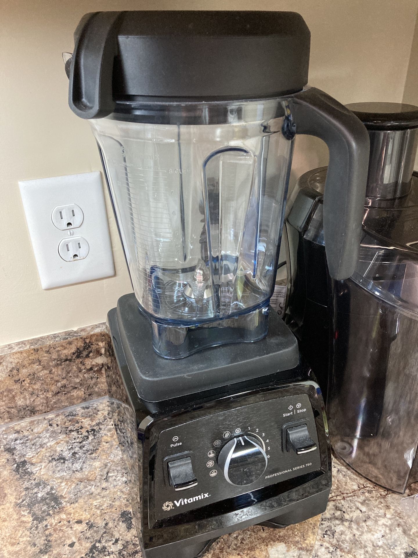 Vitamix - Like-New!