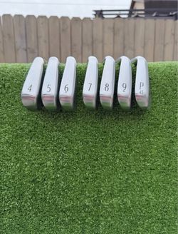 2025 Titleist T250 Iron Set 4-PW 7pc RH Stiff Steel
